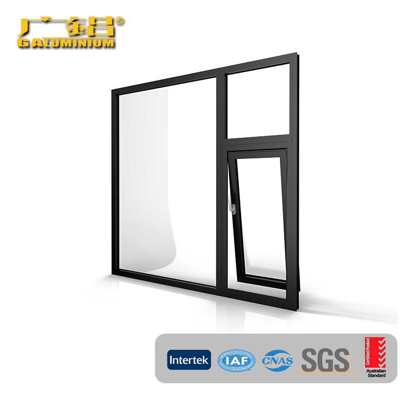 Ventana exterior de aluminio con herrajes plateados